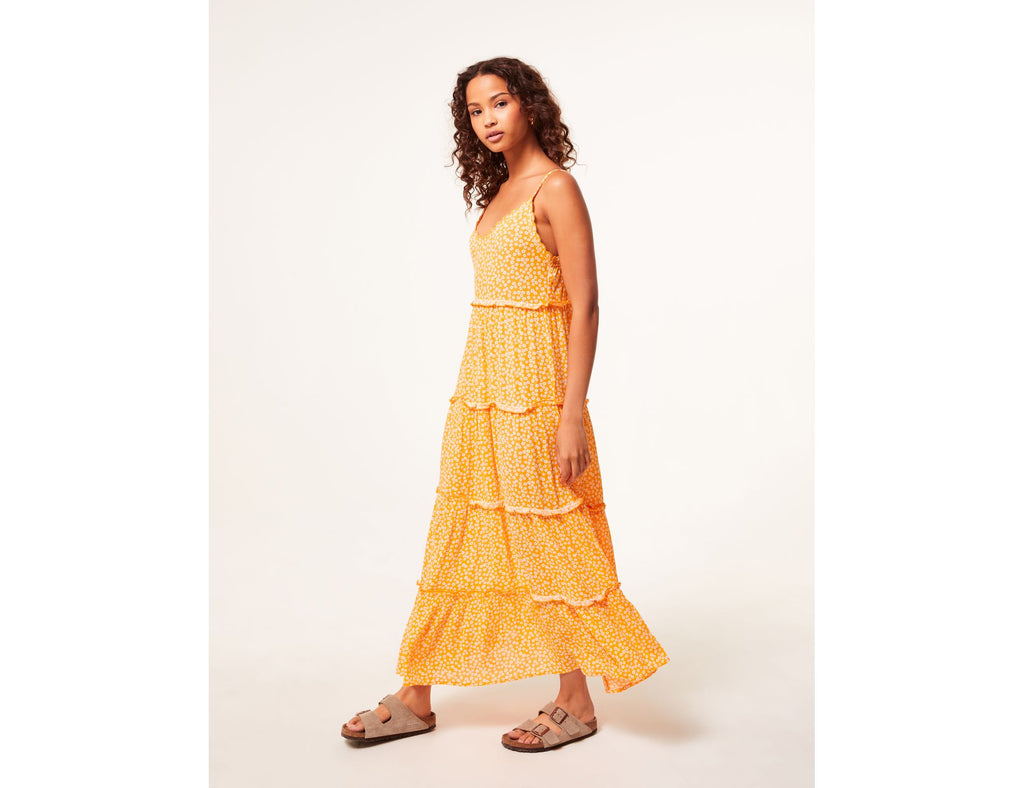 Robe fleurie orange à volants