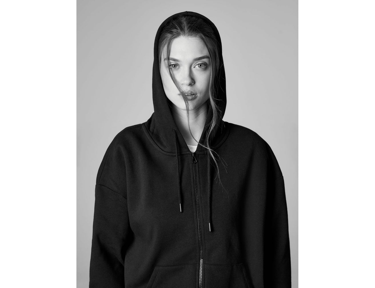 Sweat à capuche zippé noir - Image 4