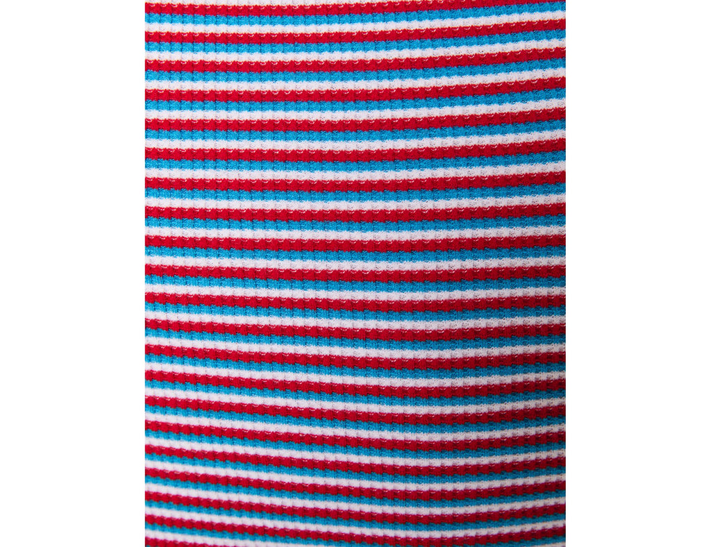 Tee-shirt côtelé blanc à rayures rouges et bleues