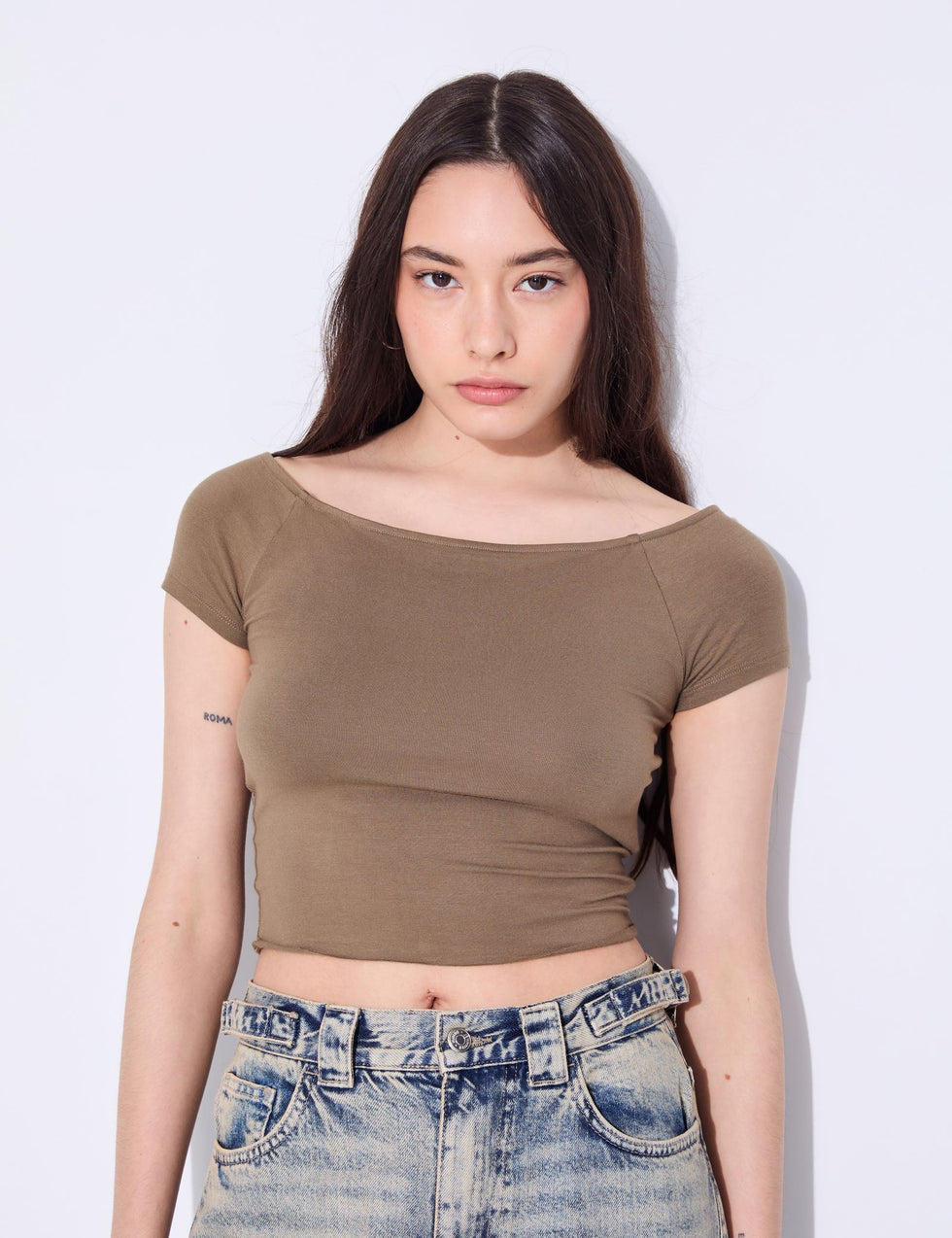 T-shirt col bardot vert kaki