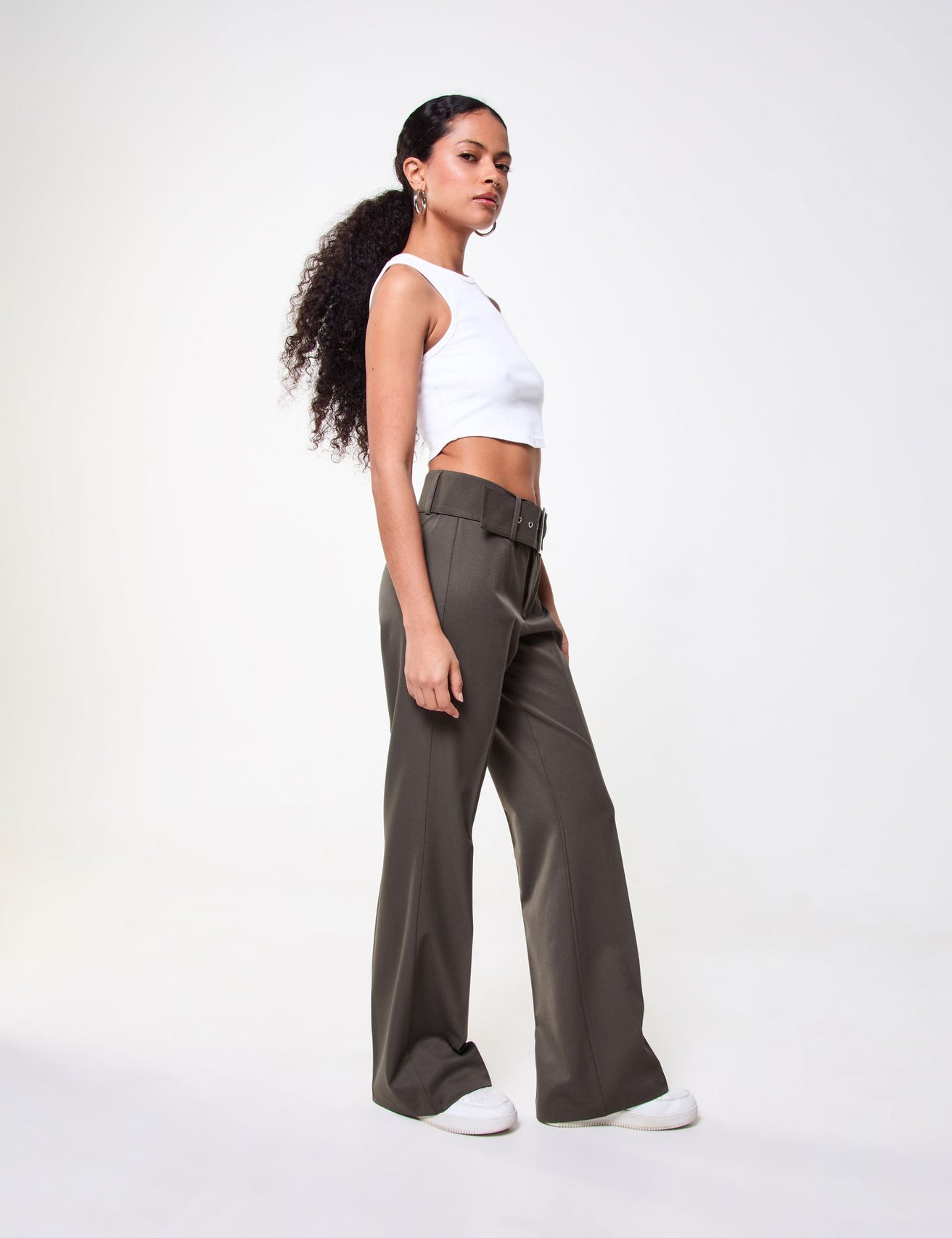 Pantalon de tailleur coupe flare kaki - Image 4
