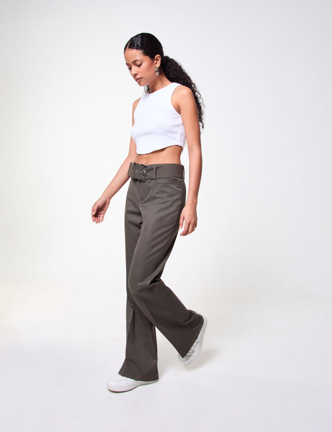Pantalon de tailleur coupe flare kaki - Image 5