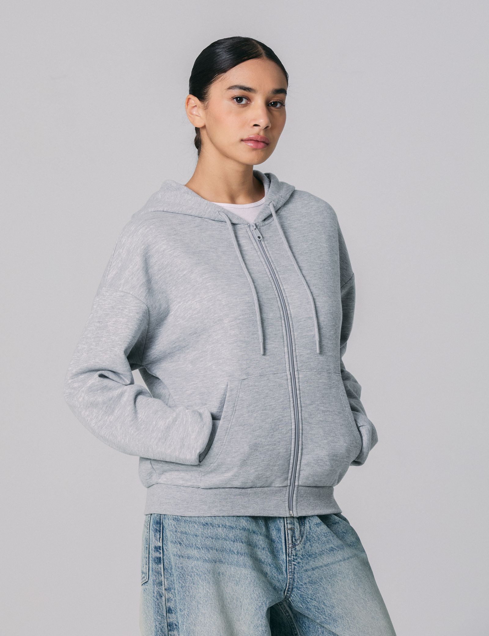 Sweat zippé à capuche gris chiné