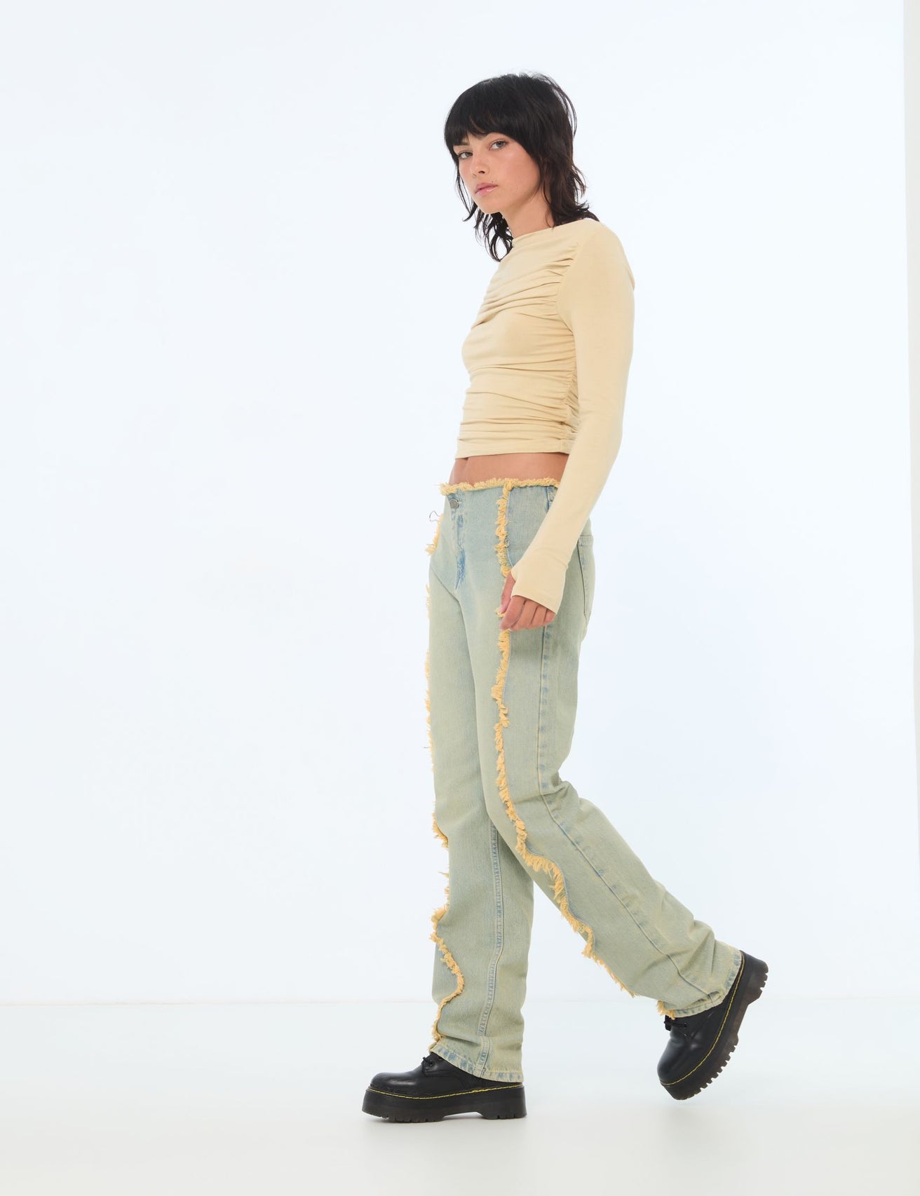 Jean straight bleu ciel finitions bords francs - Image 3