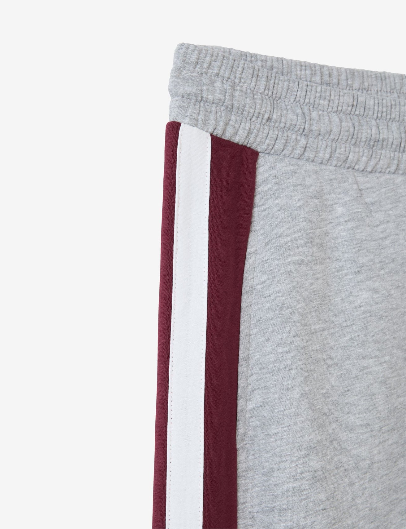 Jogging gris chine avec bandes rouges - Image 3