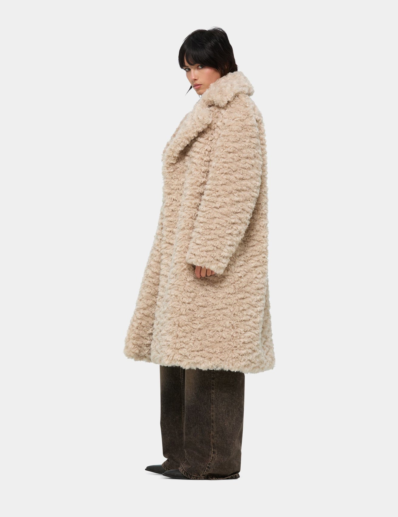 Manteau long à poils doux crème - Image 3