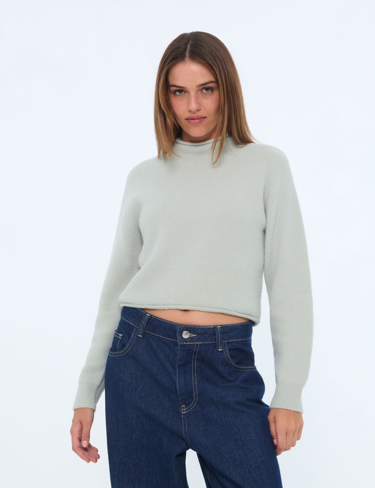 Pull à col montant doux vert clair - Image 1
