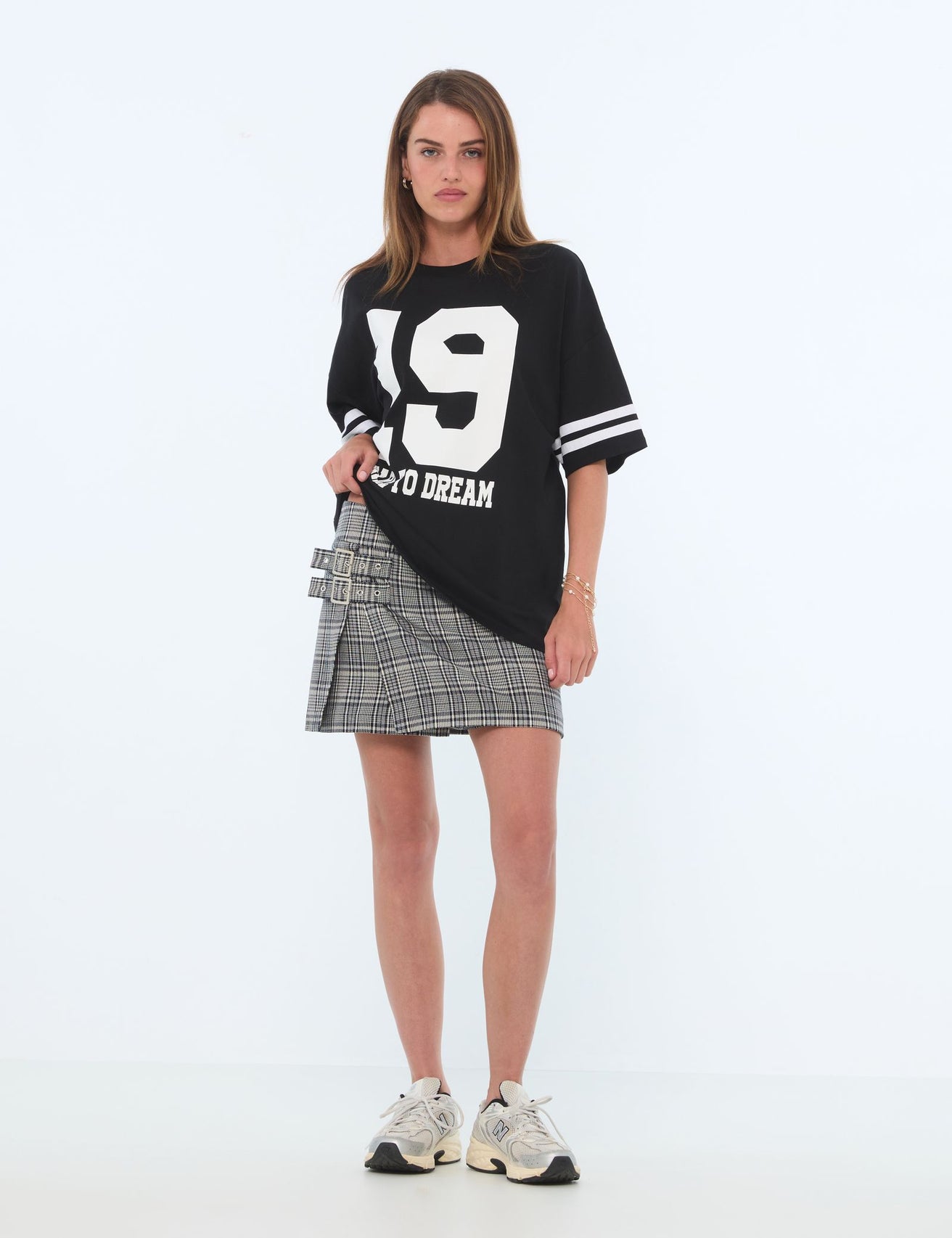 Short jupe à carreaux noir et blanc - Image 1