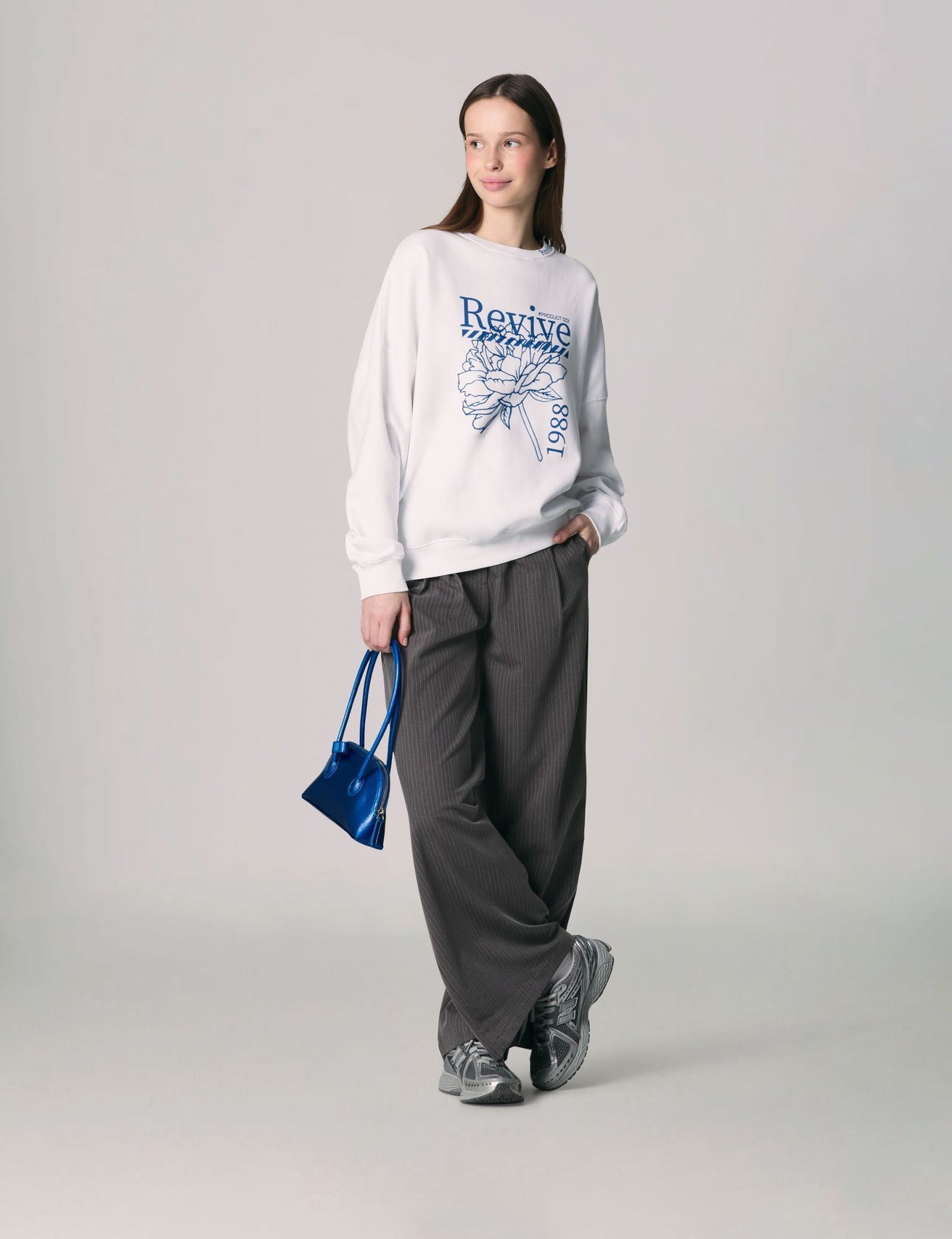 Sweat Oversize à message blanc - Image 1