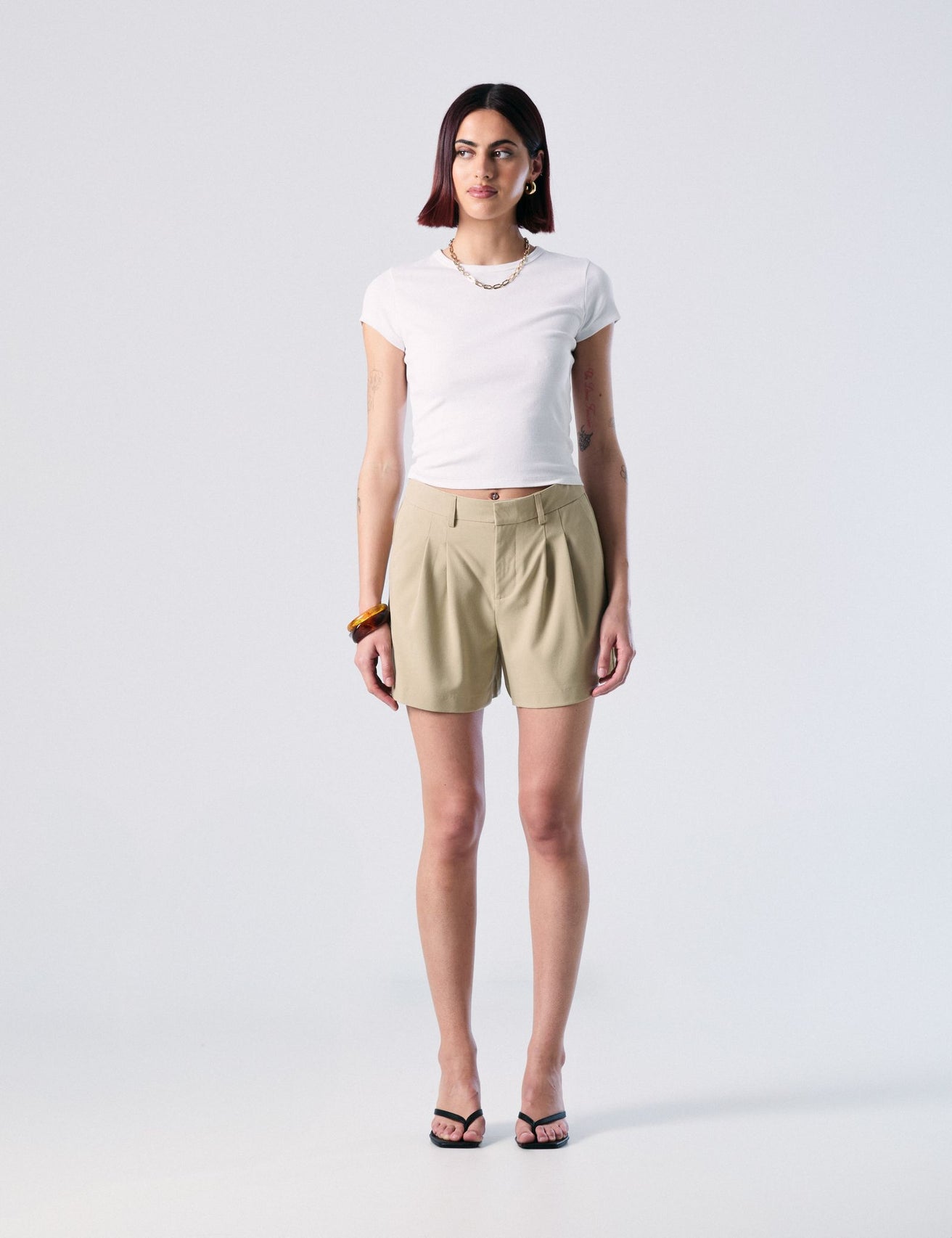 Short tailleur beige kaki - Image 1