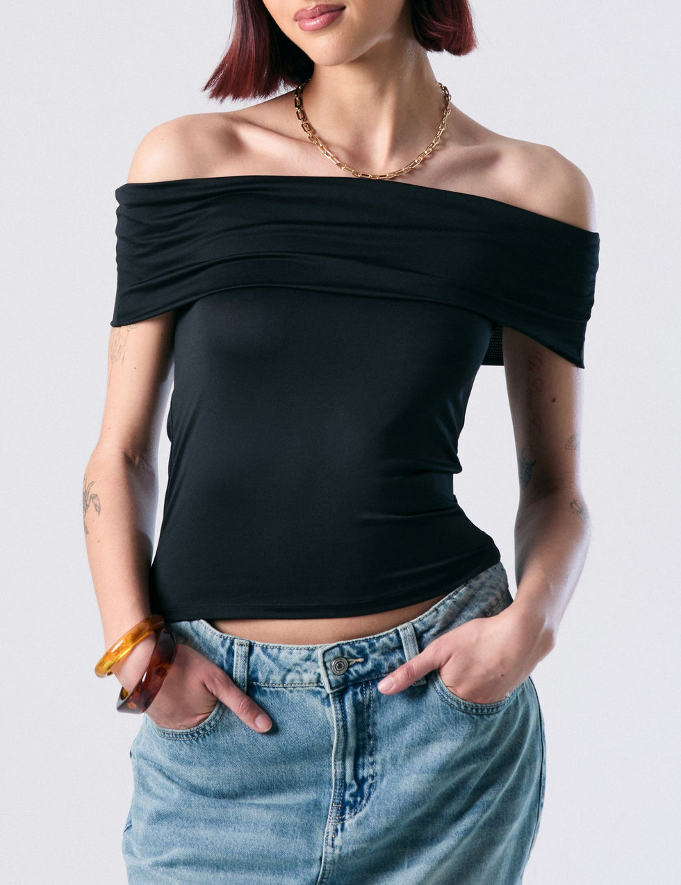 T-shirt col bardaot noir