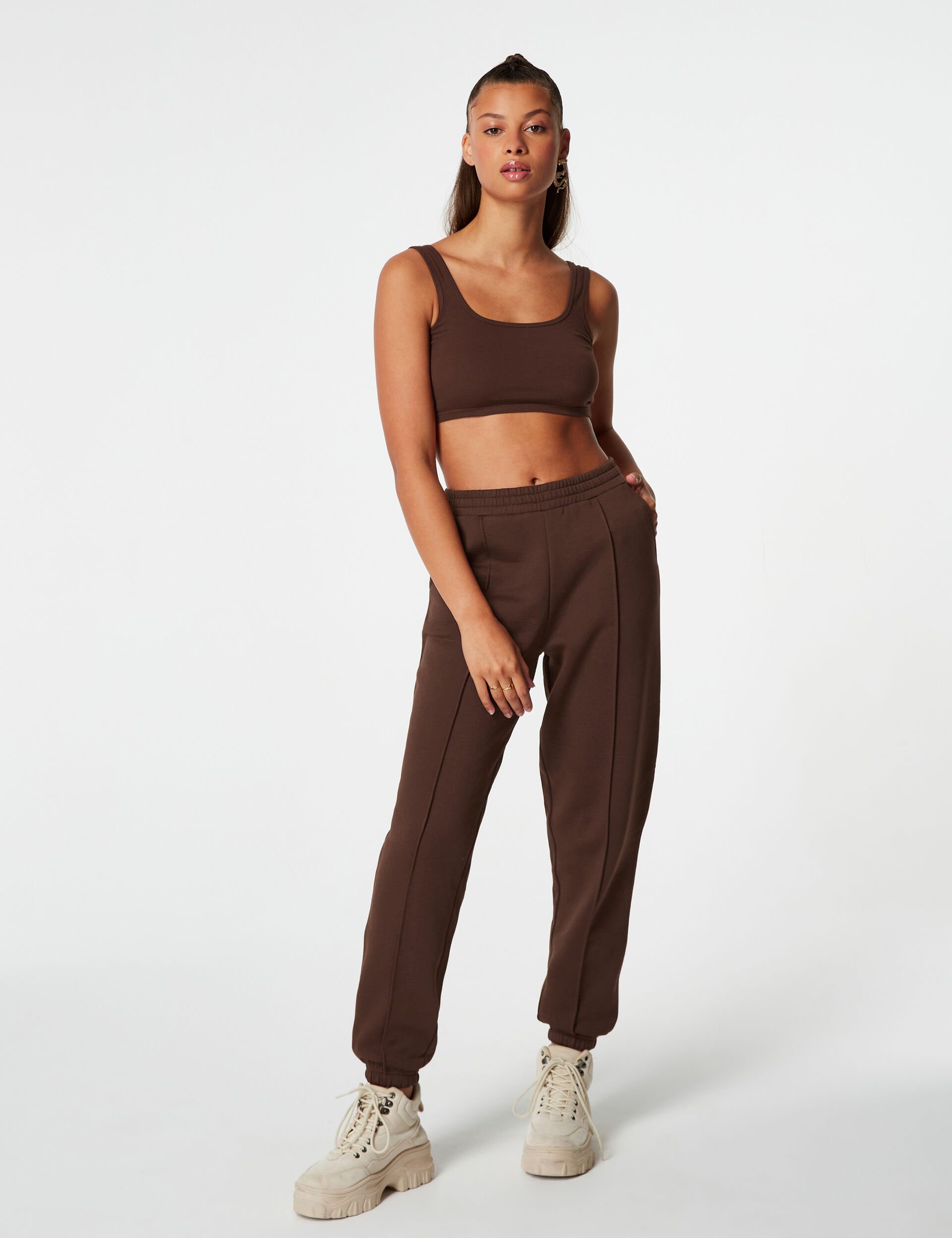 Joggers with inserts