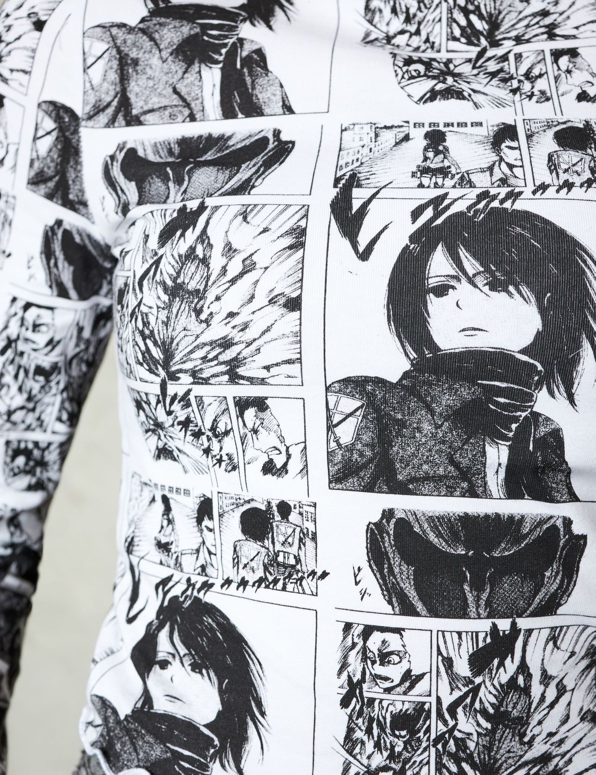 Tee-shirt L'Attaque des Titans manga blanc et noir