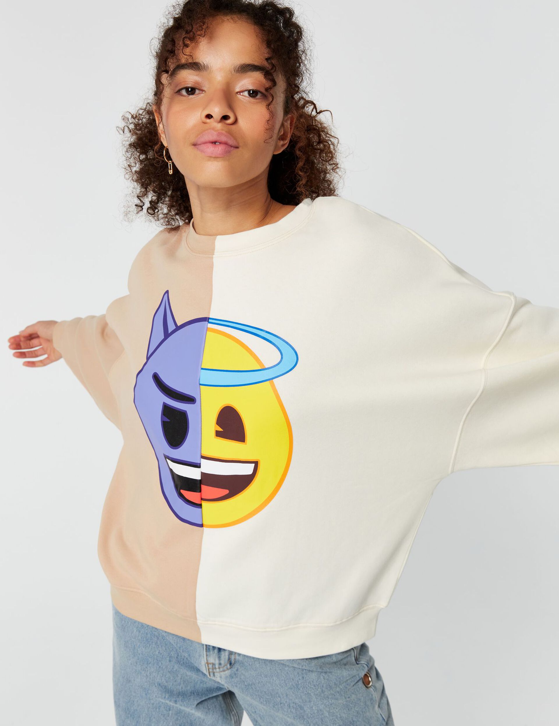 Emoji™ 2-tone sweatshirt