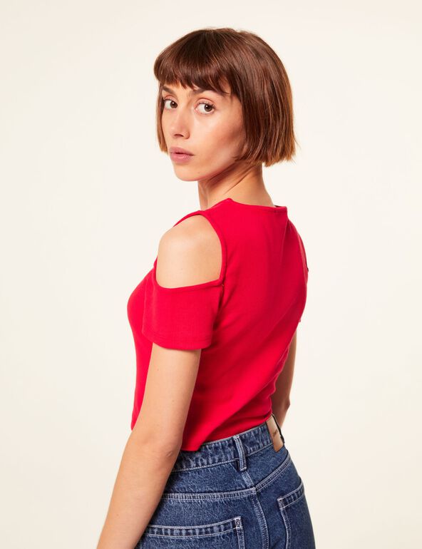 Tee-shirt rouge avec découpes sur les manches girl