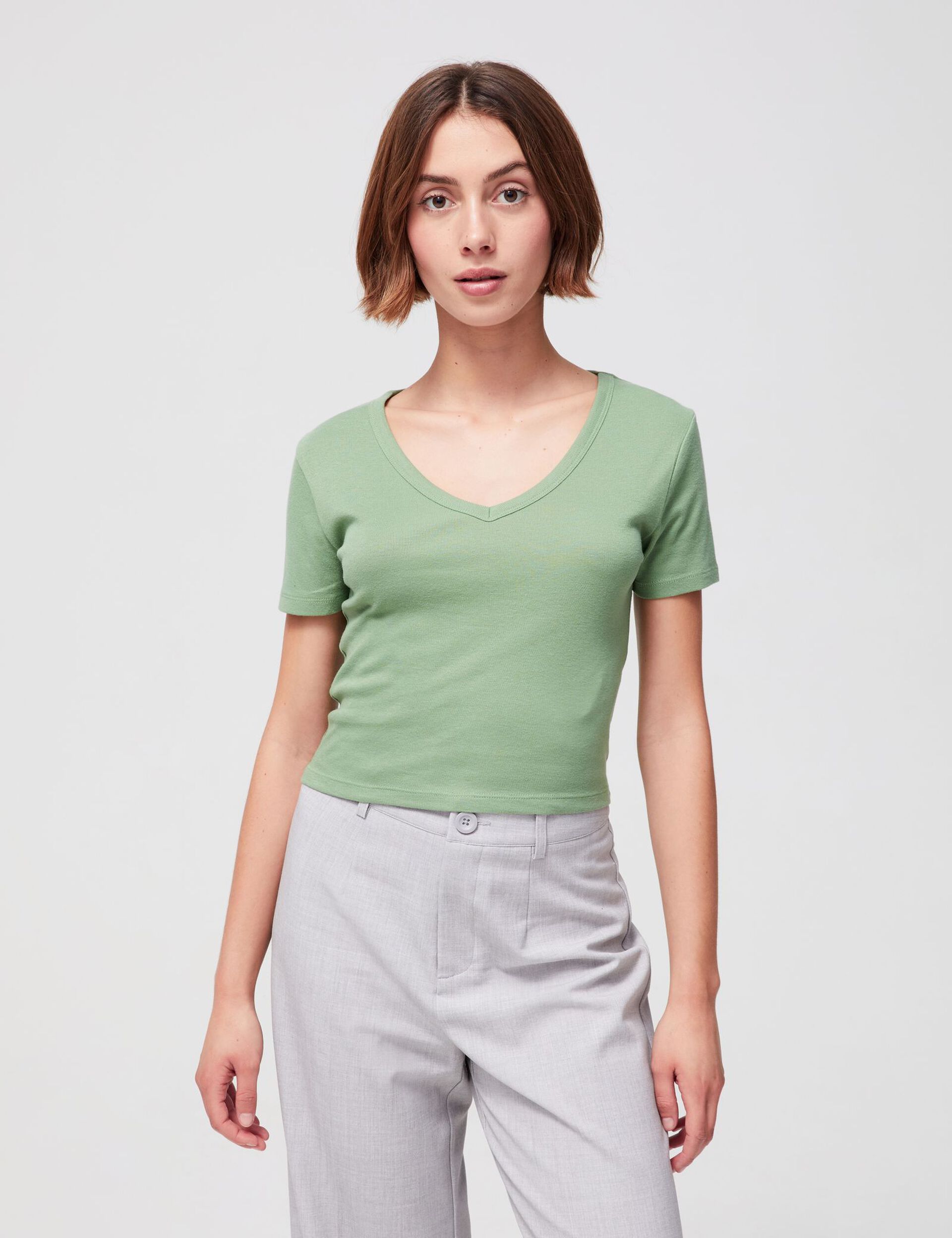 Tee-shirt basic ajusté col V vert