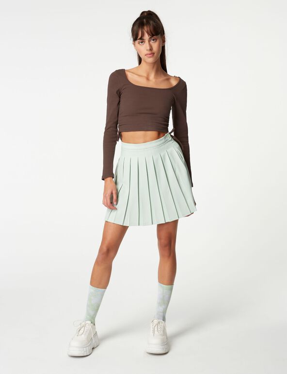 Pleated skirt girl