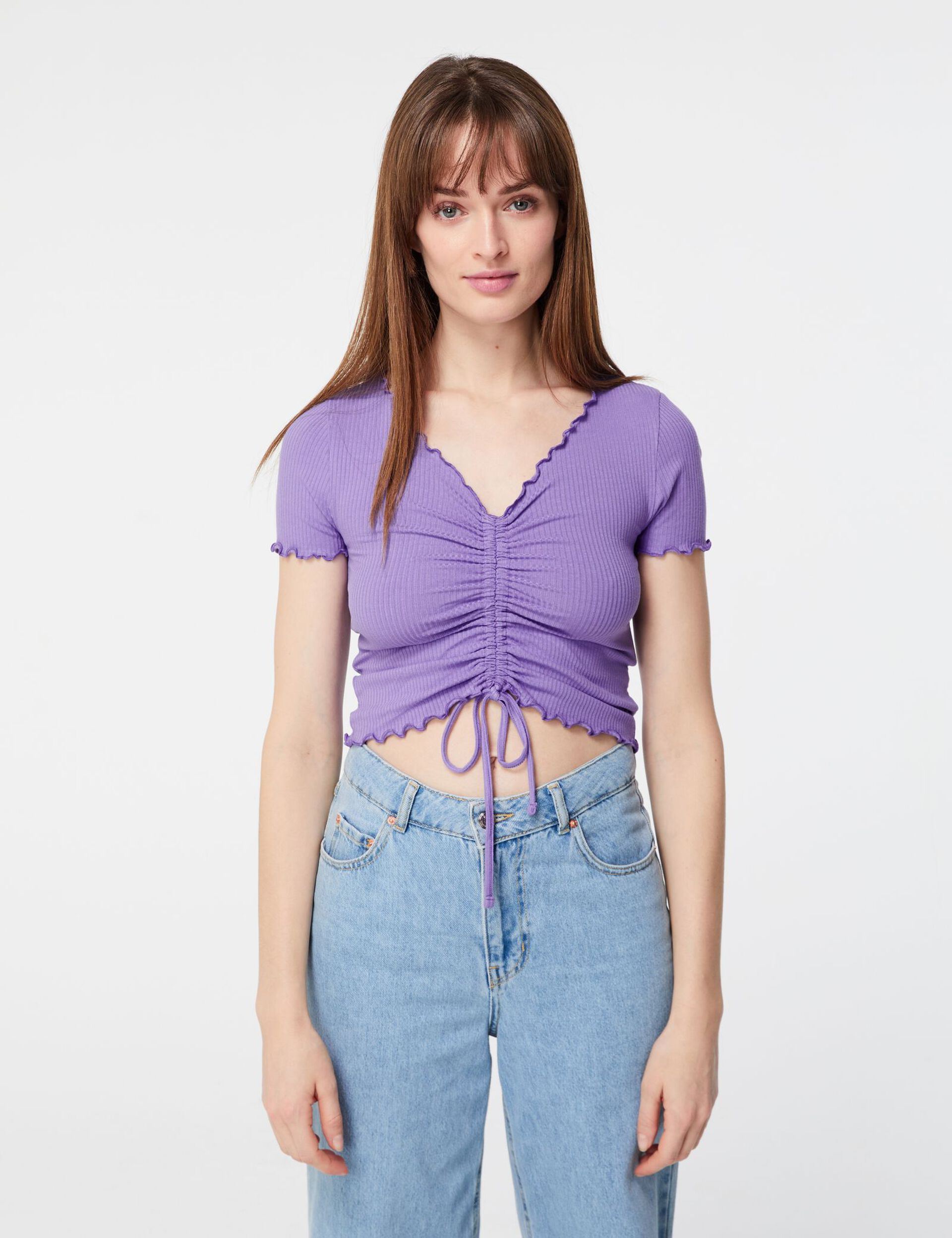 Tee-shirt violet avec fronces