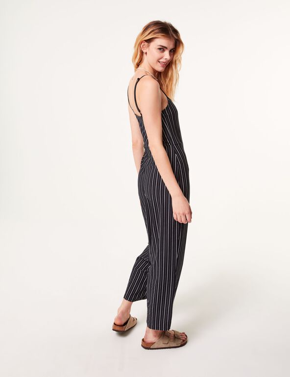 Striped jumpsuit girl