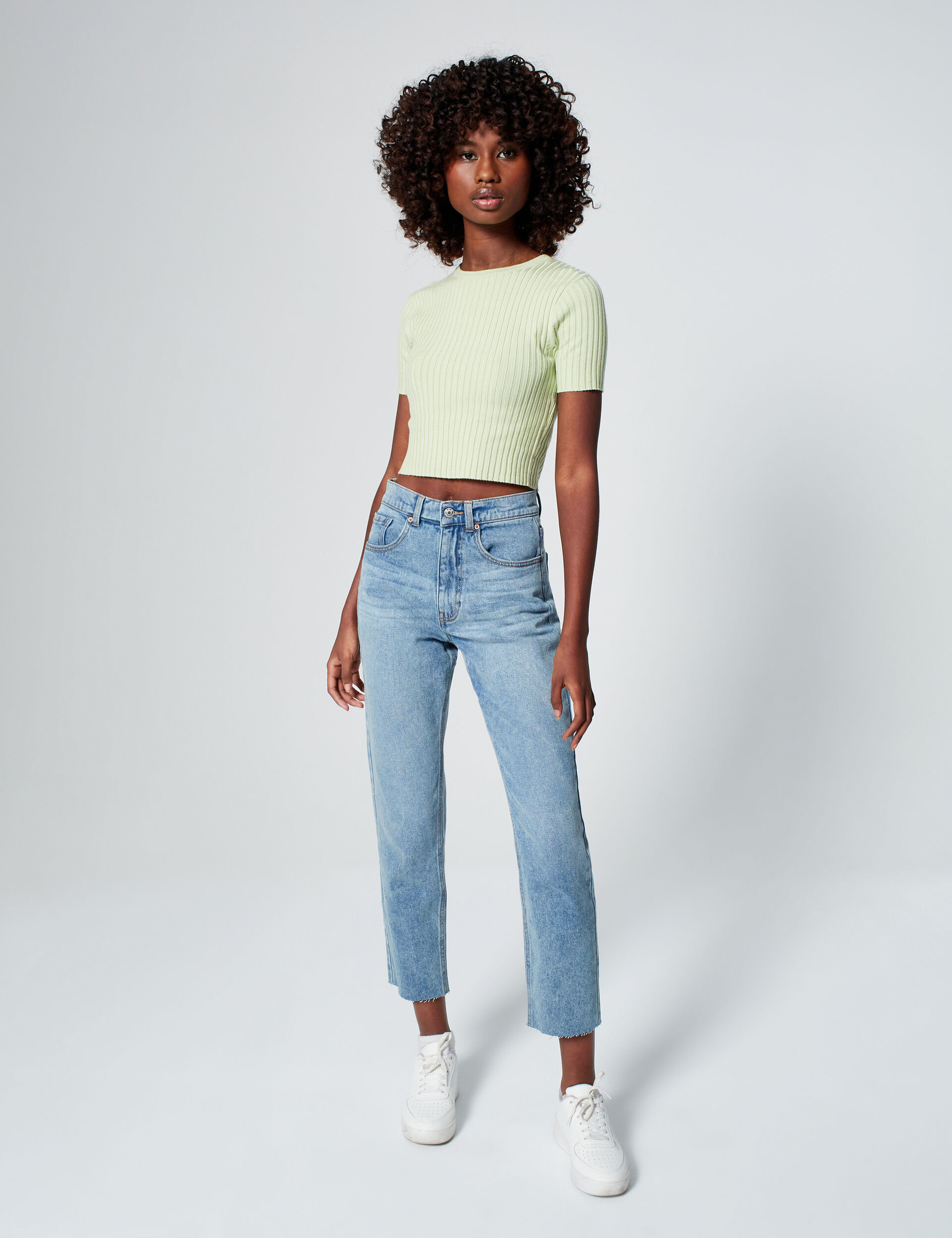 High-waisted slim-fit mum jeans