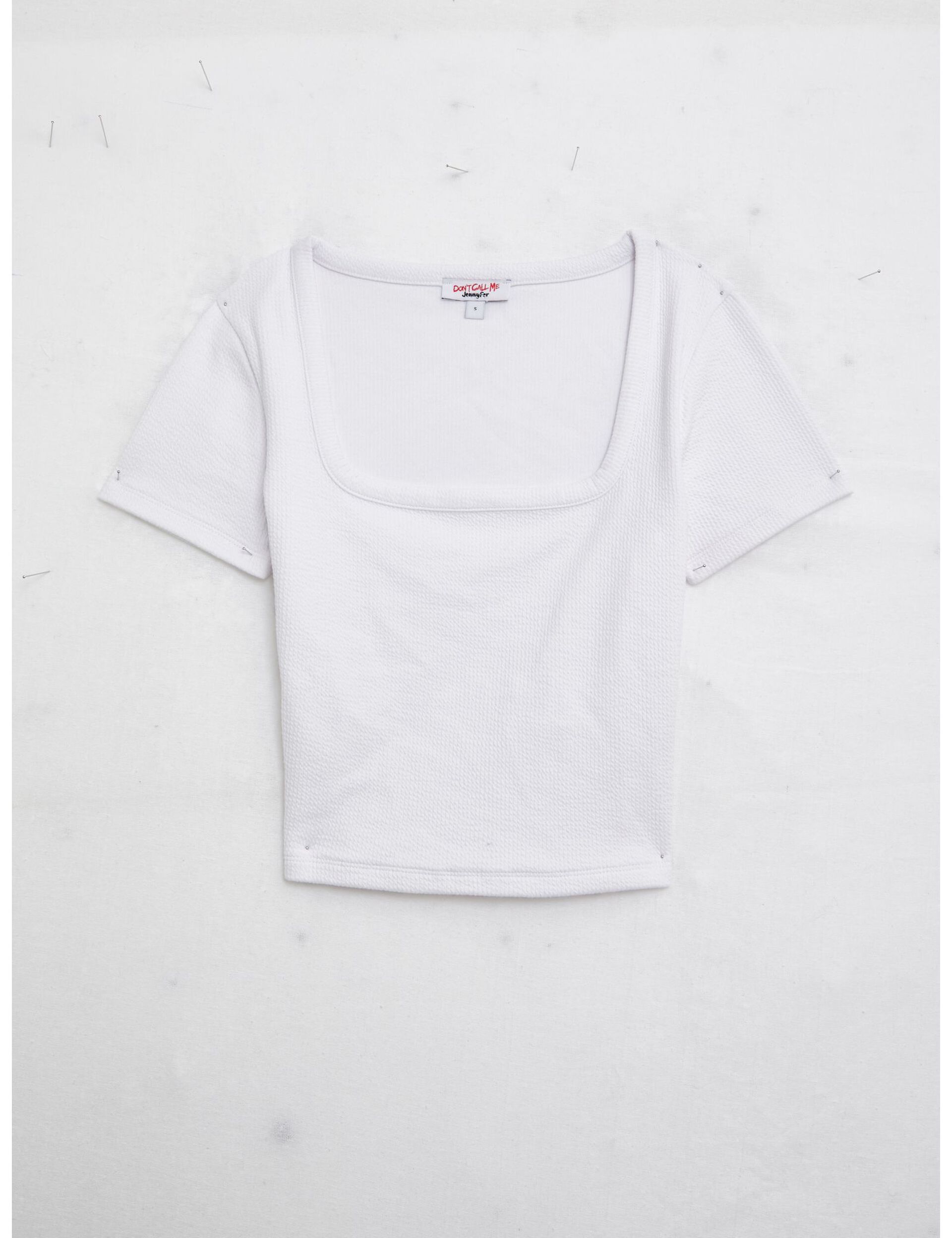 T-shirt blanc encolure carré 