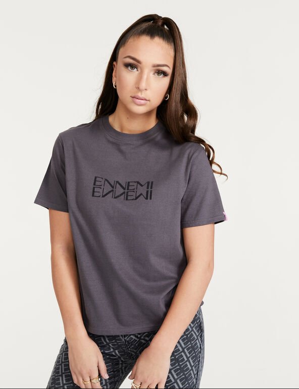 Eva Queen T-shirt girl
