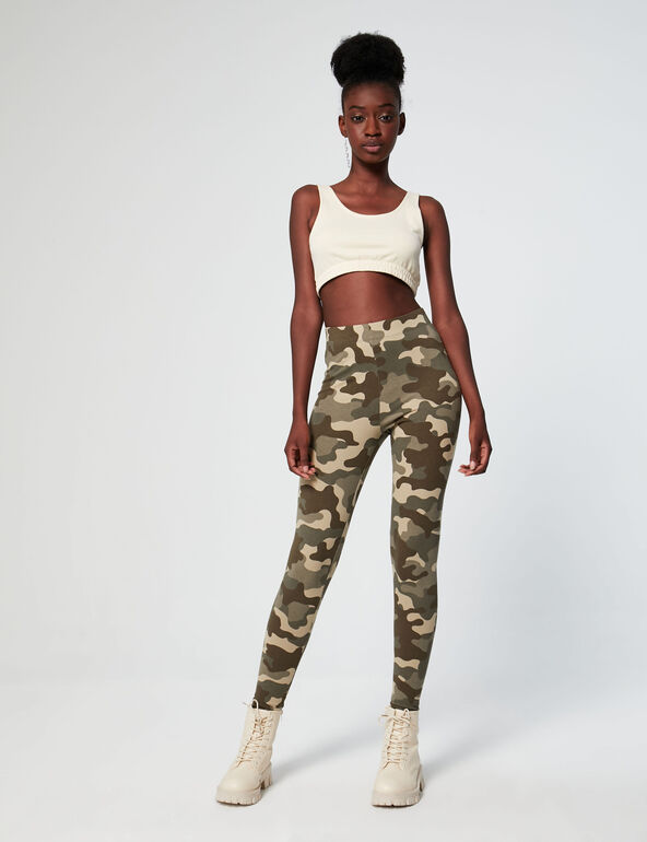 Camouflage leggings girl