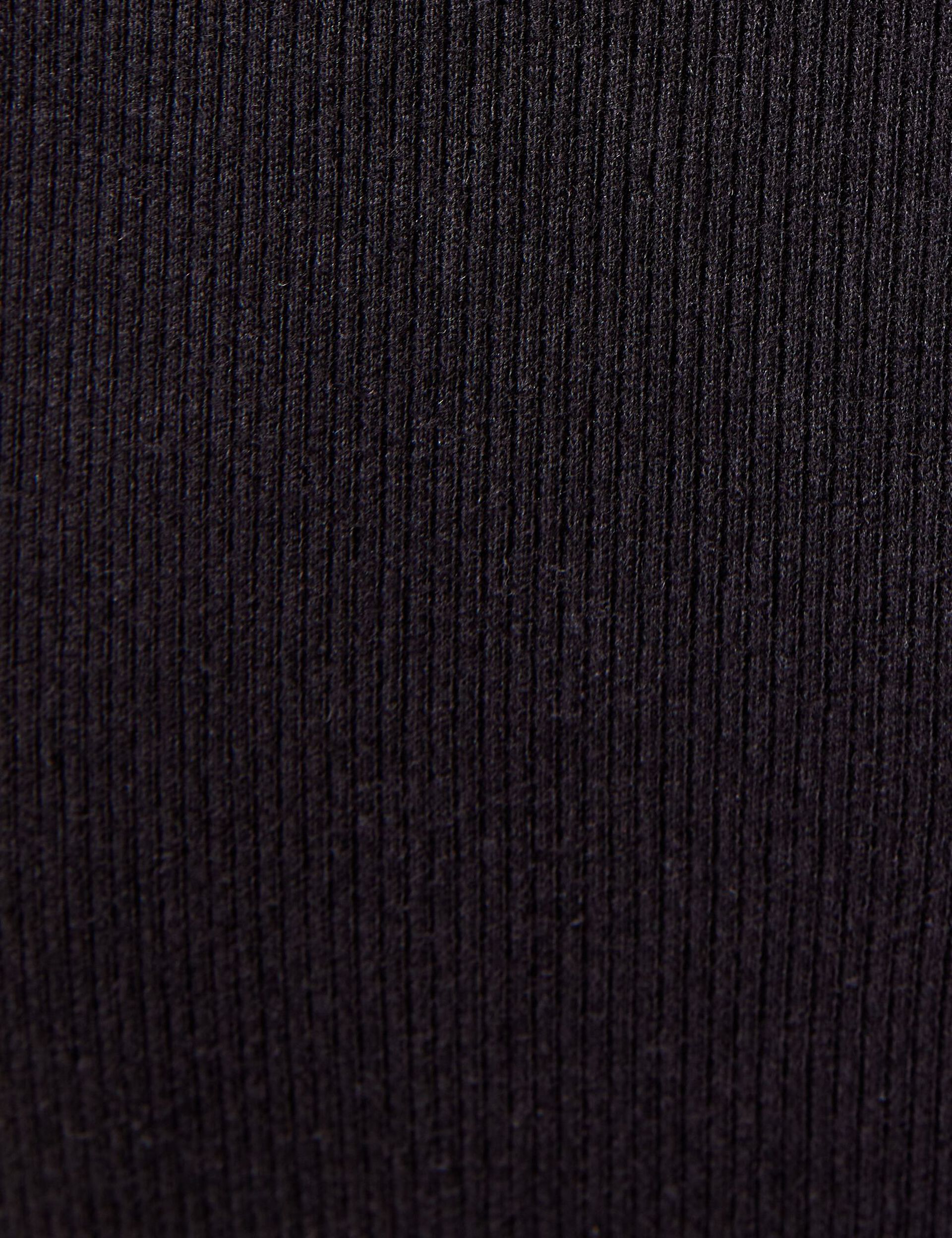 Robe longue côtelée noire avec découpes