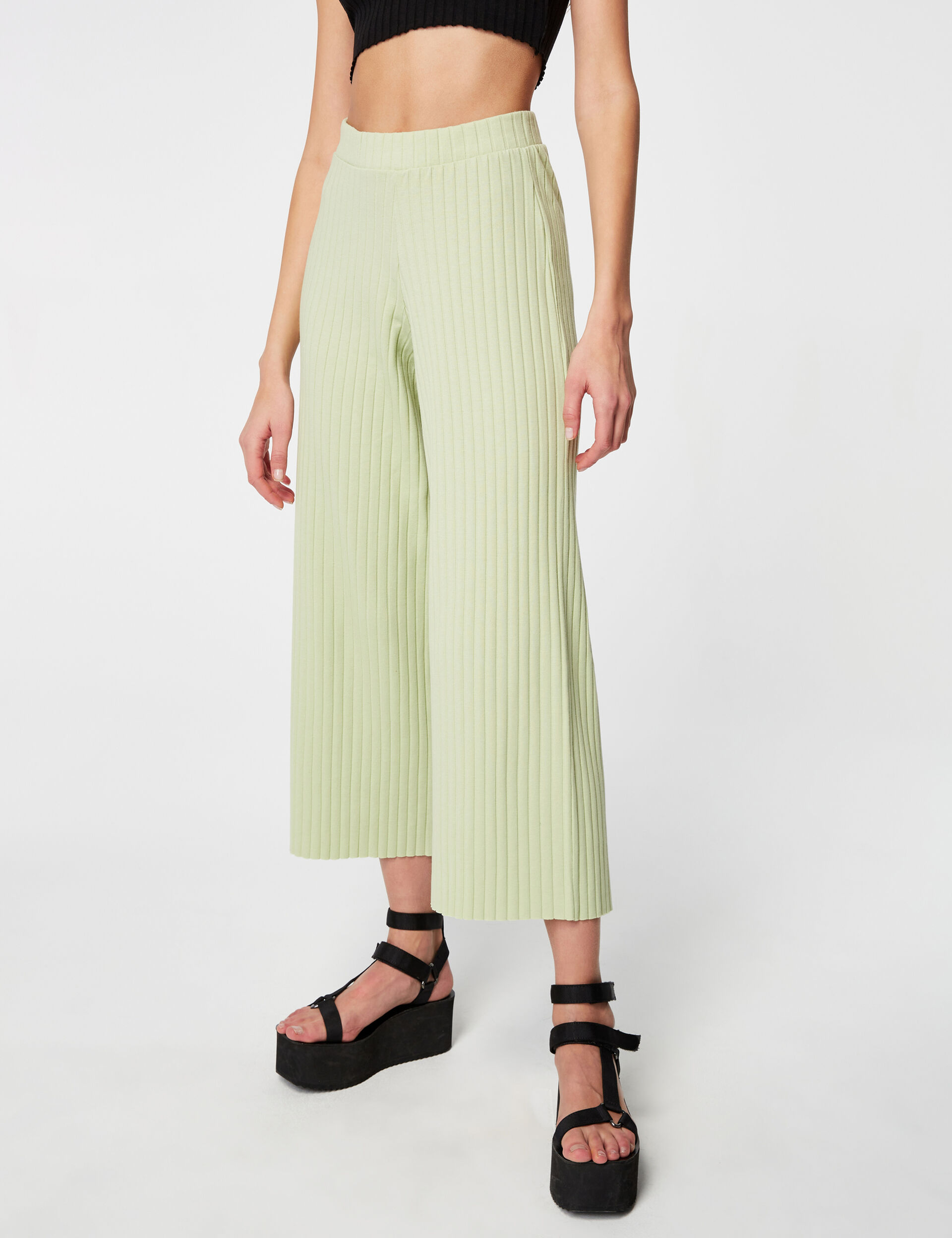 Ribbed wide-leg trousers