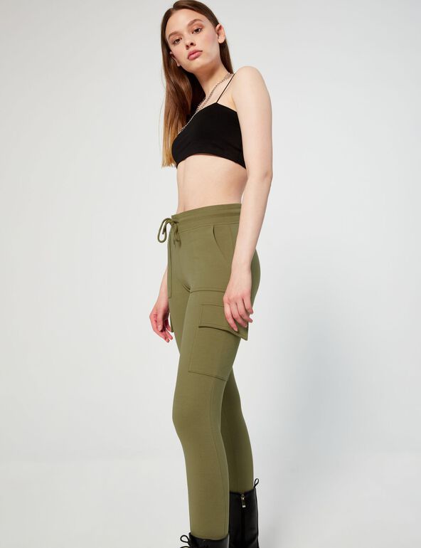 Cargo-style joggers woman