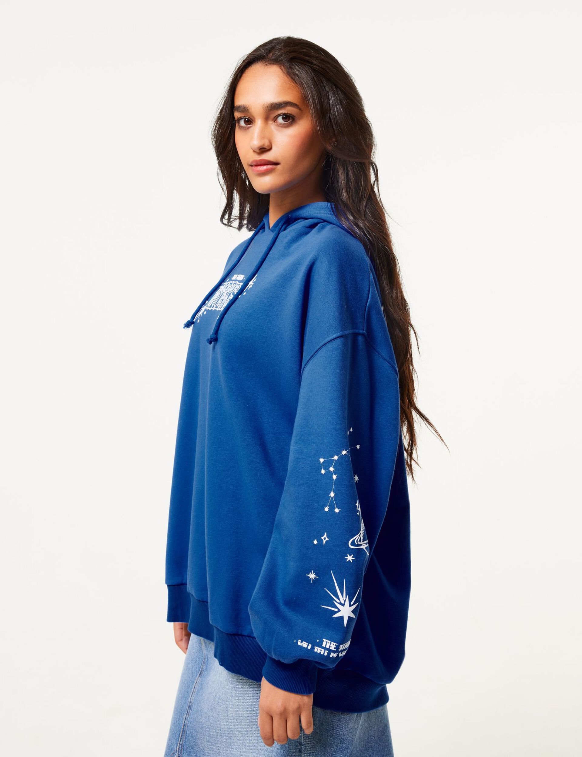 Sweat zippé à capuche bleu indigo avec motifs fantaisies