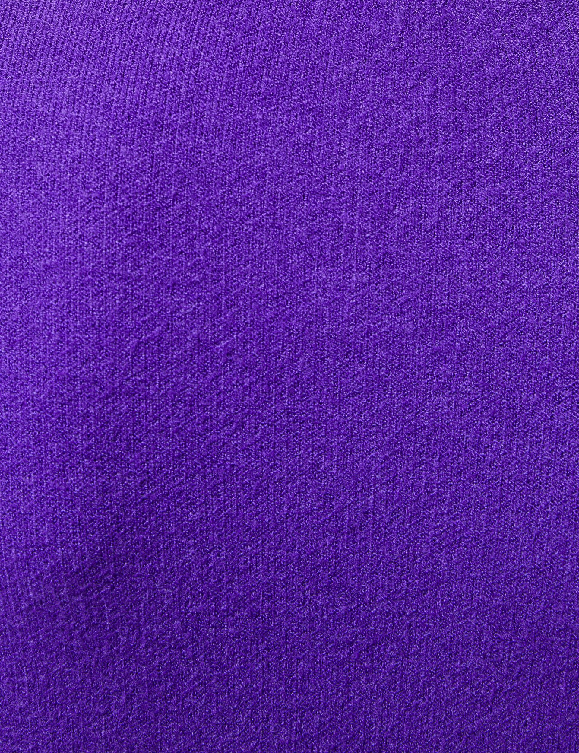 Pull violet foncé maille côtelée court