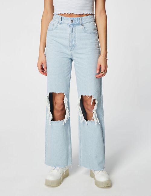 Distressed wide-leg jeans with open knees