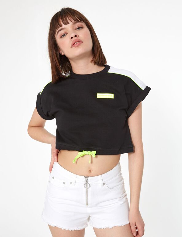 Black, white and neon yellow short-sleeved sweatshirt teen