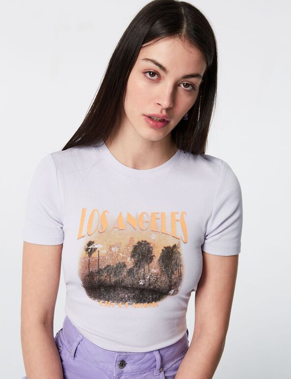 Los Angeles cropped T-shirt girl