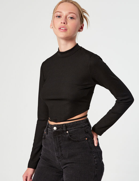 Ribbed top with tie detail